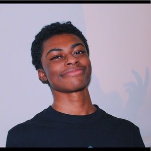 Meet your Posher, Max